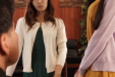 男の夢ですよね!バックで挿入しつつの指ズボ手マンな3P乱交ができる出会い系サイトや掲示板を紹介します! セフレと3Pする際の注意点